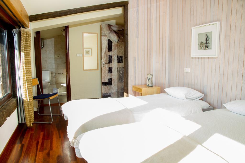 Twin Room with Private Bathroom